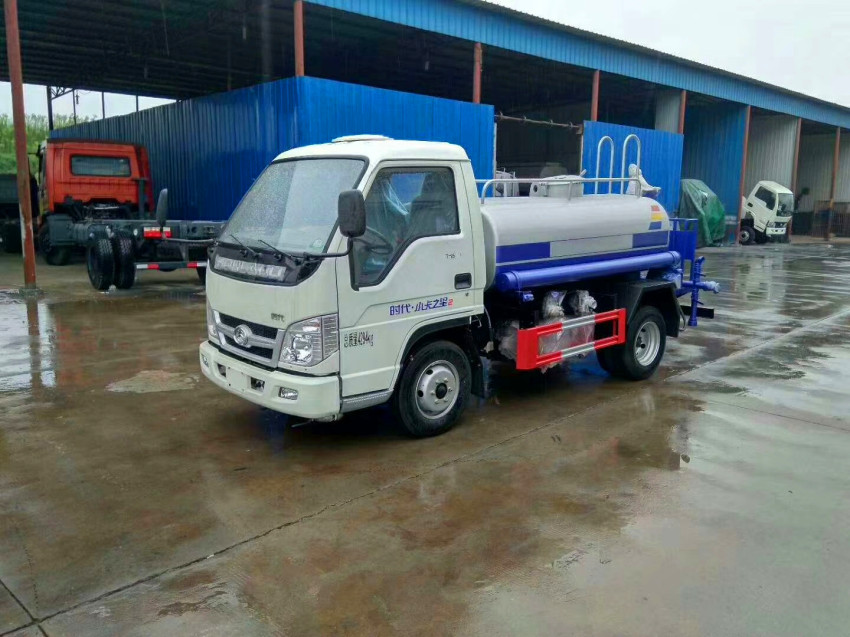 �����О�ˮ܇�N���������О�ˮ܇�S��ֱ�N���������F