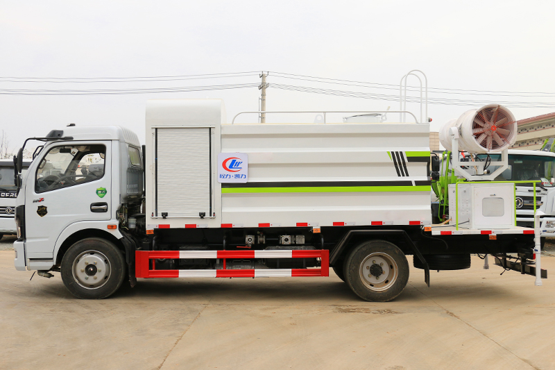 東風大多利卡8噸抑塵車 東風大多利卡8噸抑塵車