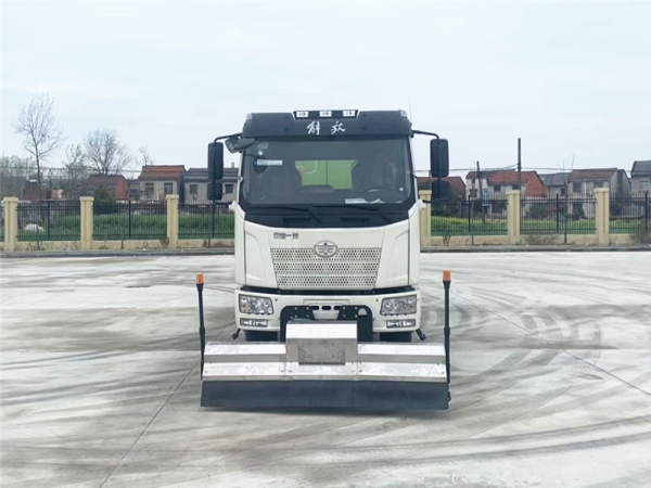 國(guó)六解放10方路面清洗車(chē) 國(guó)六解放10方路面清洗車(chē)