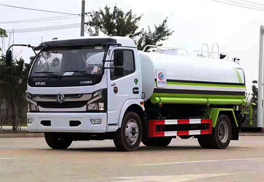 東風(fēng)凱普特灑水車圖片