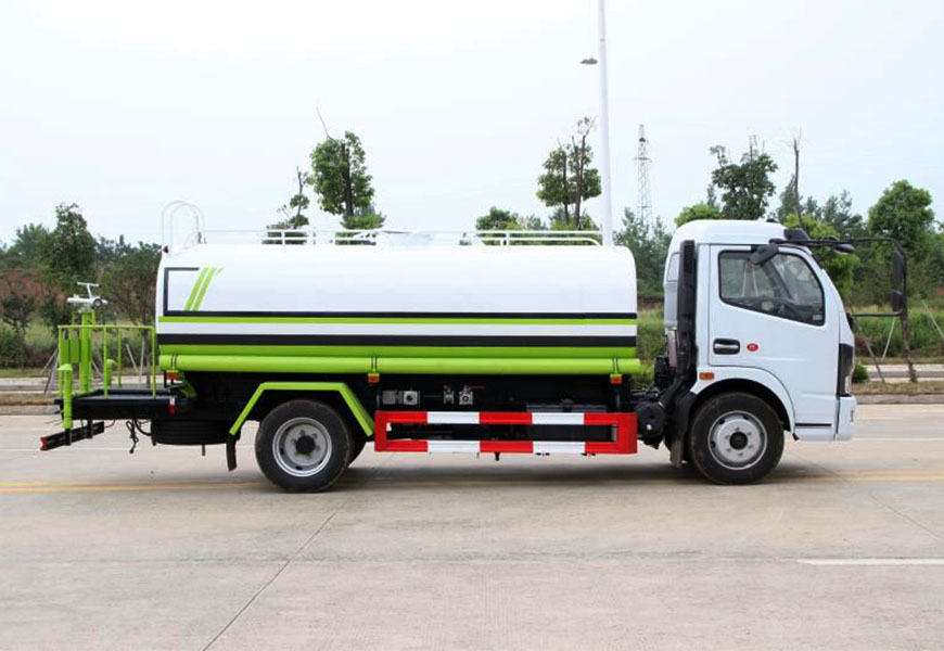 東風凱普特灑水車圖片